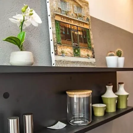 Bright 7th Floor With Balcony & View Apartment